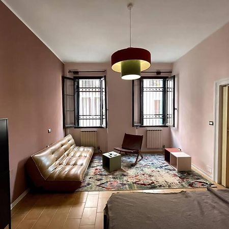 Venetian pink apartment in Dorsoduro Buitenkant foto